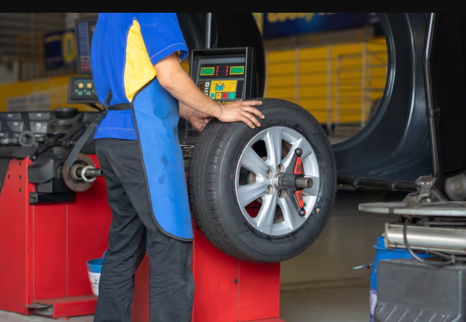 Como a balanceadora de rodas automática pode melhorar o desempenho do veículo?