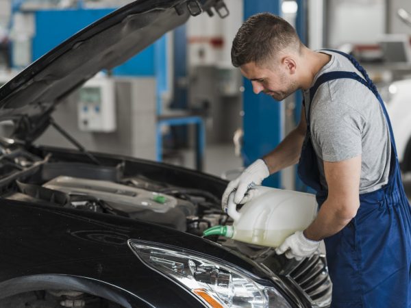 Aditivo para óleo de motor: Quando usar e quais os benefícios reais para o veículo?