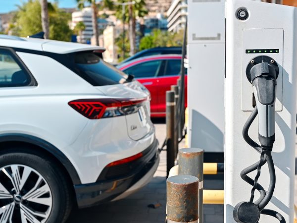 Estação de recarga de veículos elétricos: uma nova oportunidade para oficinas mecânicas